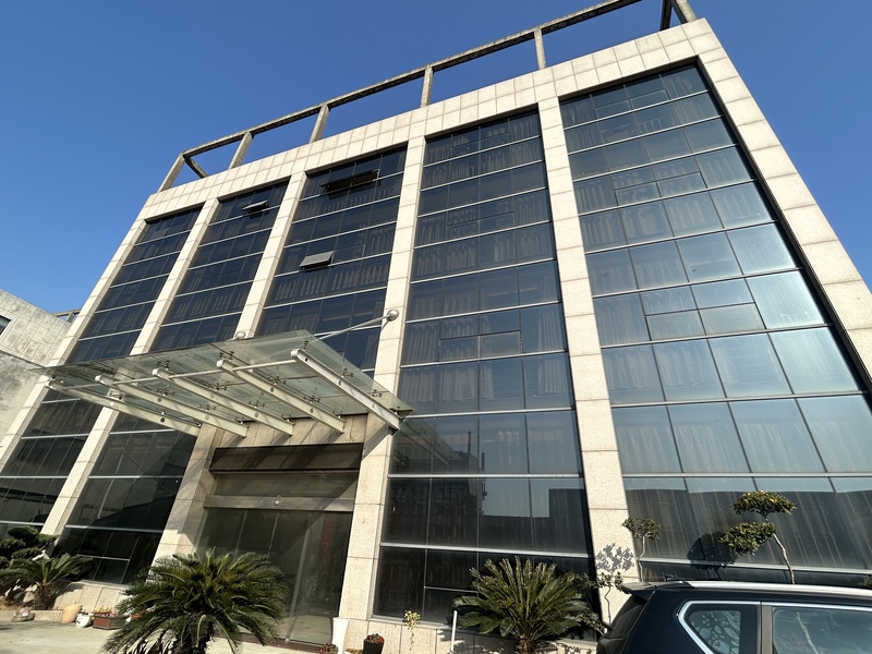 Lightweight and high-strength, easy to install